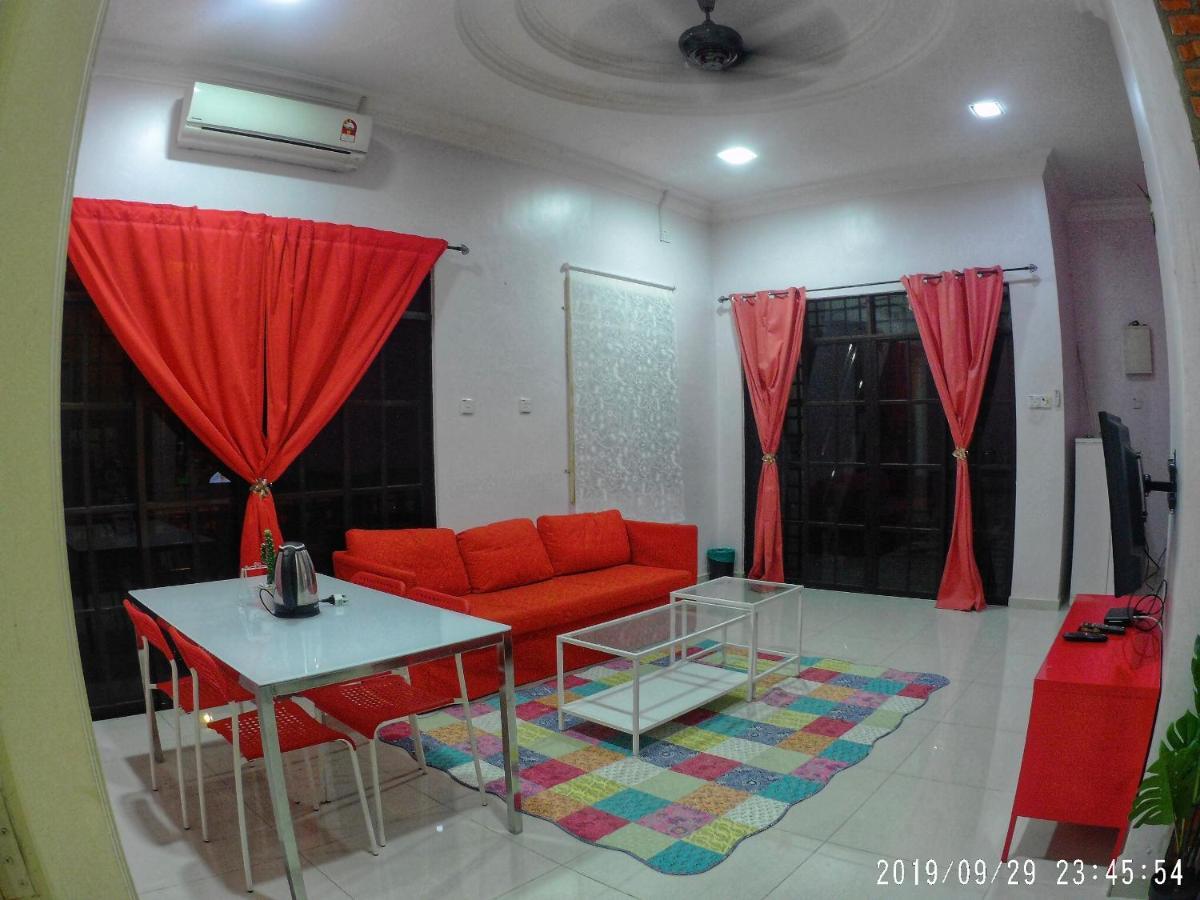 Holiday Homestay Dungun Exterior photo