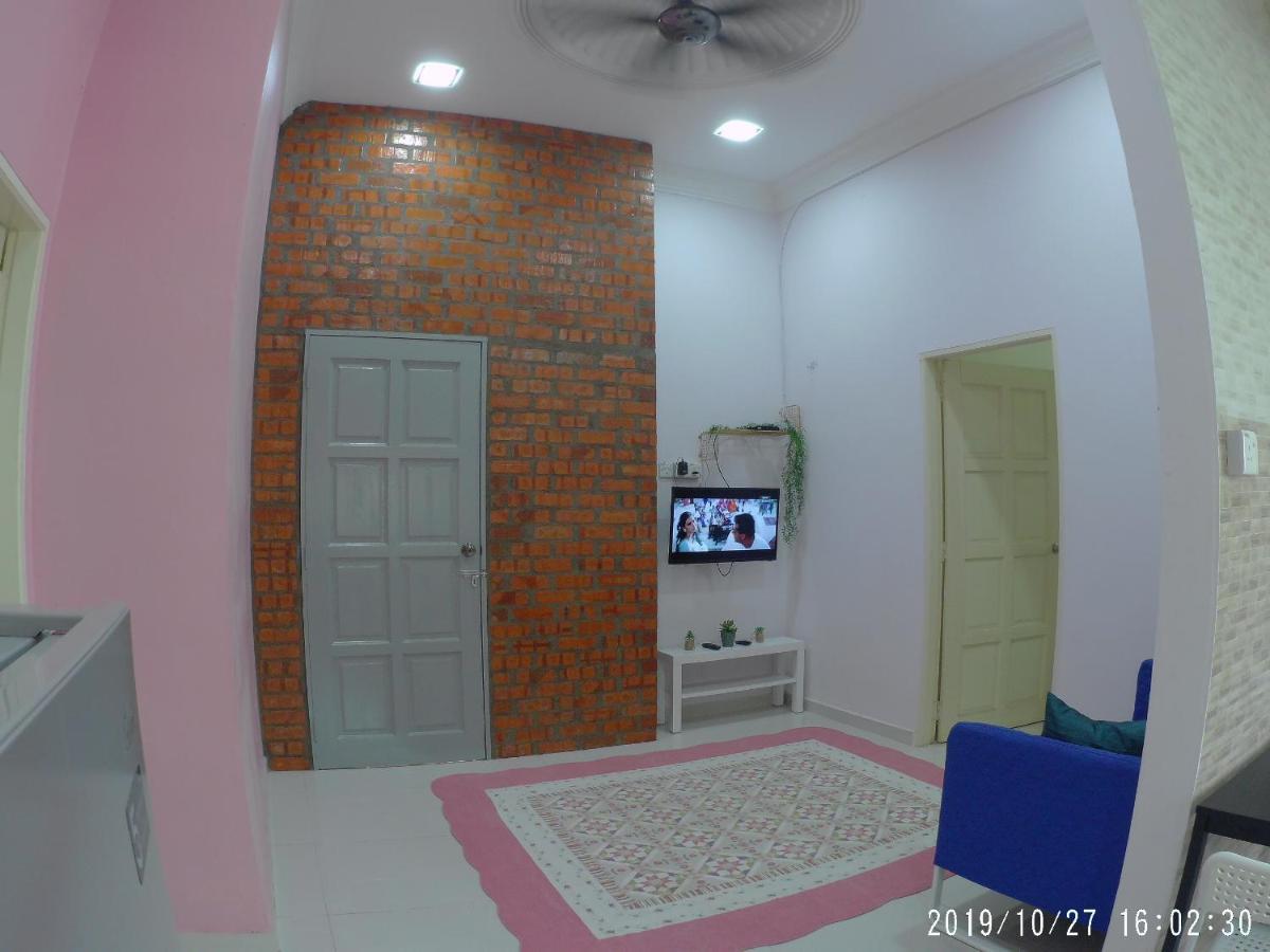 Holiday Homestay Dungun Exterior photo